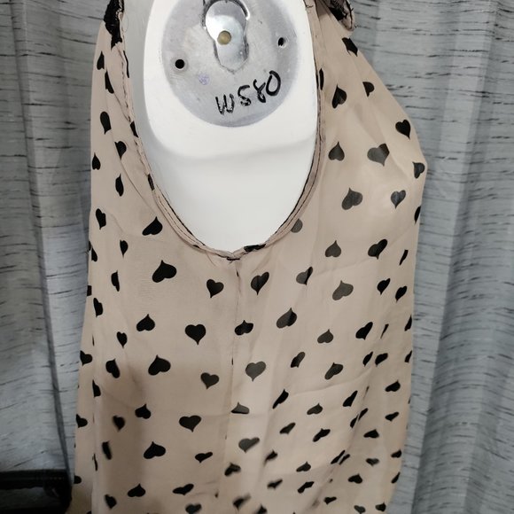 Annabelle - Sleeveless Maternity Button Down - Picture 4 of 8